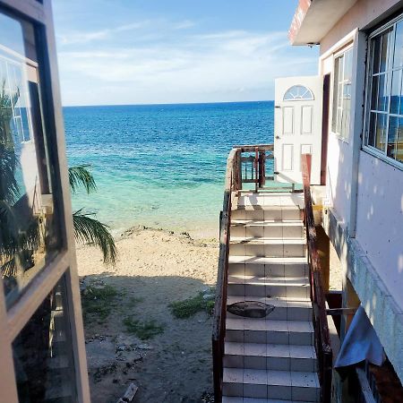 Evelin'S On The Beach Montego Bay Exterior photo